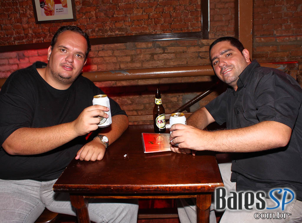 Banda Capitão no Café Aurora Banda Capitão no Café Aurora