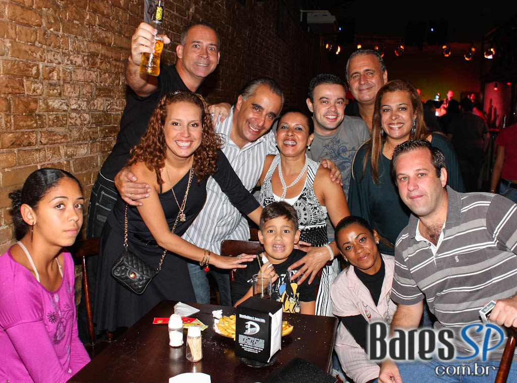 Banda Capitão no Café Aurora Banda Capitão no Café Aurora