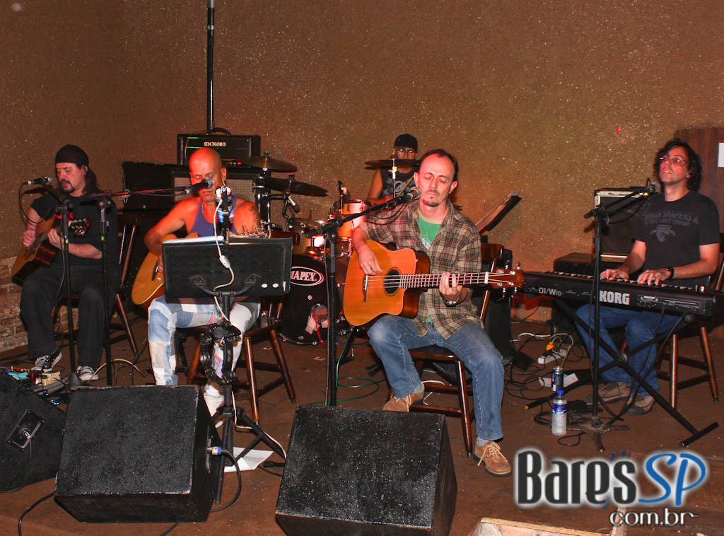 Banda Capitão no Café Aurora Banda Capitão no Café Aurora