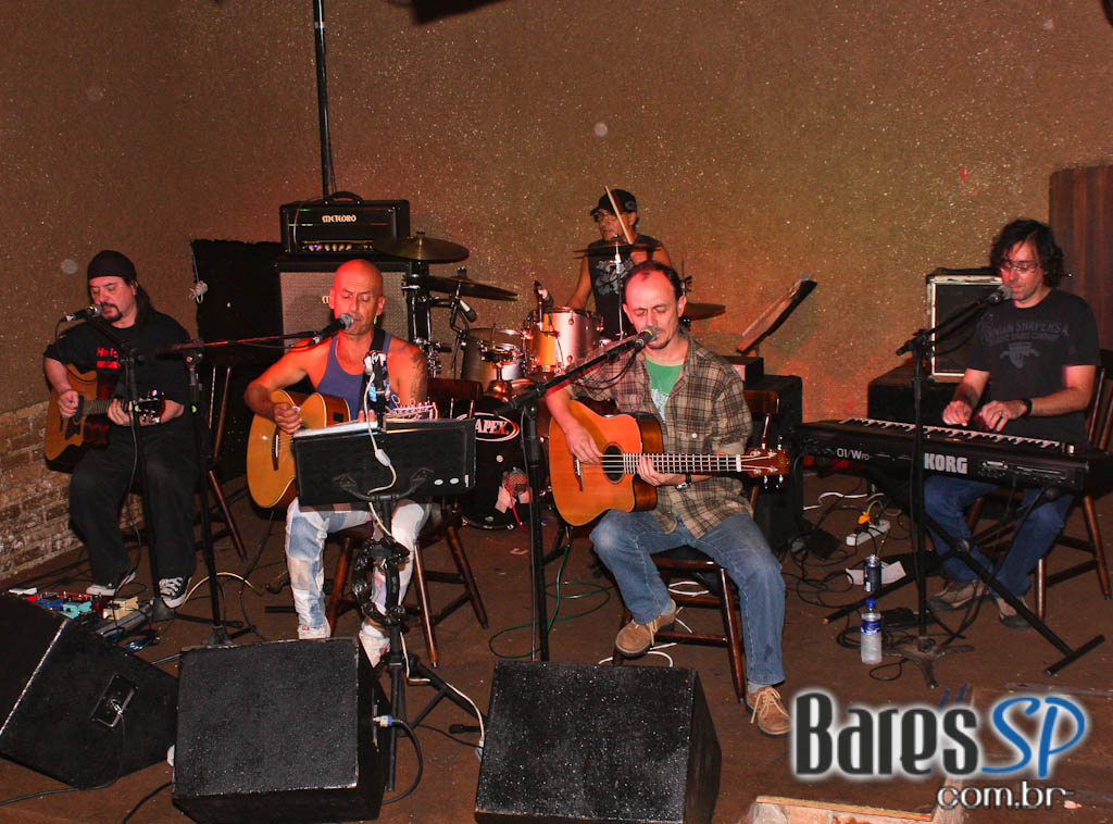 Banda Capitão no Café Aurora Banda Capitão no Café Aurora