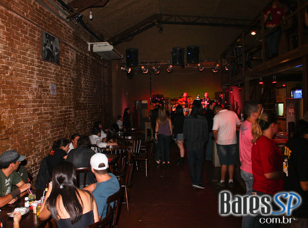 Banda Capitão no Café Aurora Banda Capitão no Café Aurora