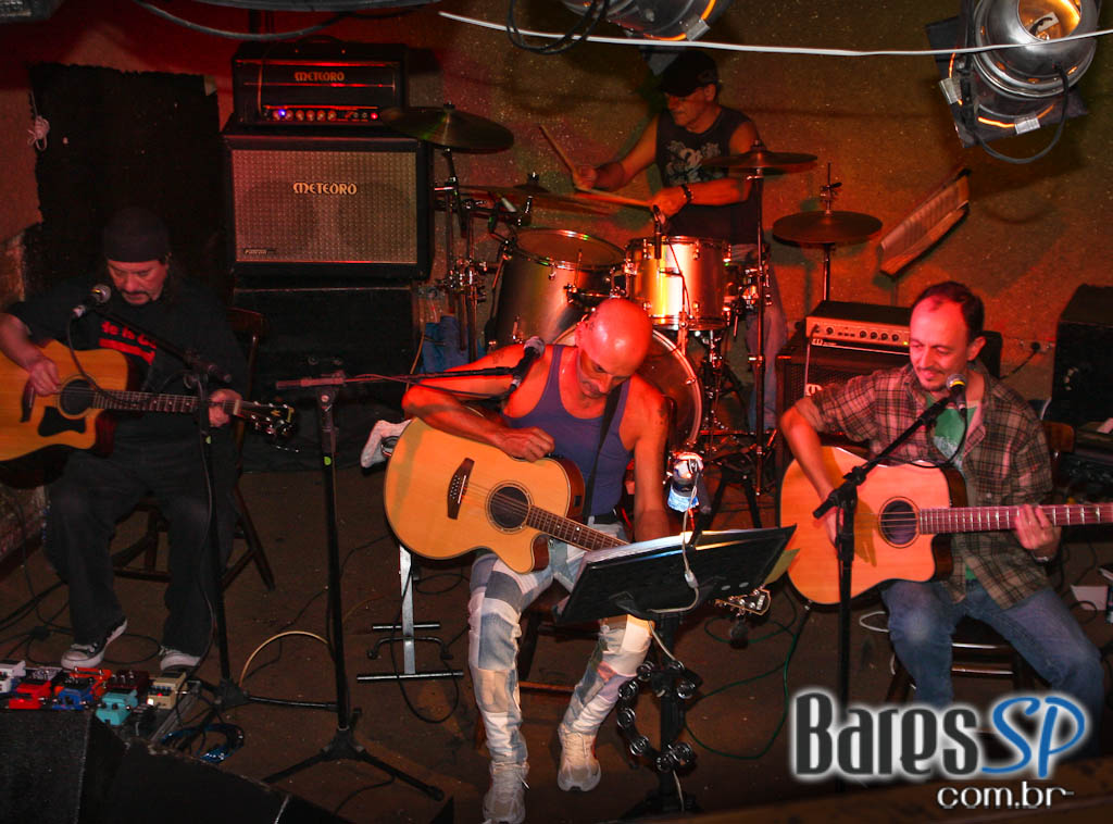 Banda Capitão no Café Aurora Banda Capitão no Café Aurora