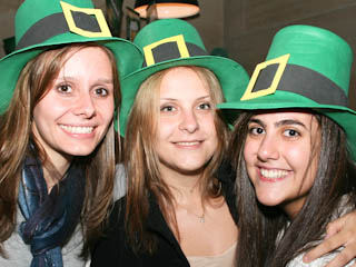 Drake's Bar comemora o St. Patricks Day