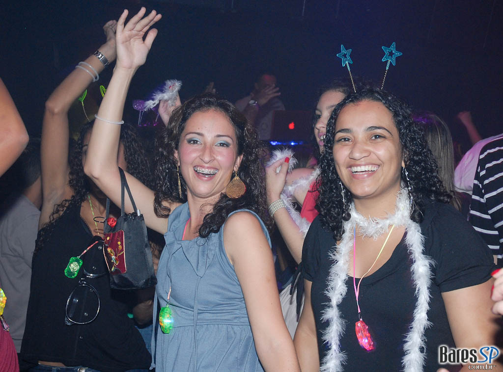 Noite da Paçoca Quem comer a maior quantidade de paçoca na noite vai ganhar um combo de Red Label + 6 RedBull, vai encarar??? Noite da Paçoca Quem comer a maior quantidade de paçoca na noite vai ganhar um combo de Red Label + 6 RedBull, vai encarar???