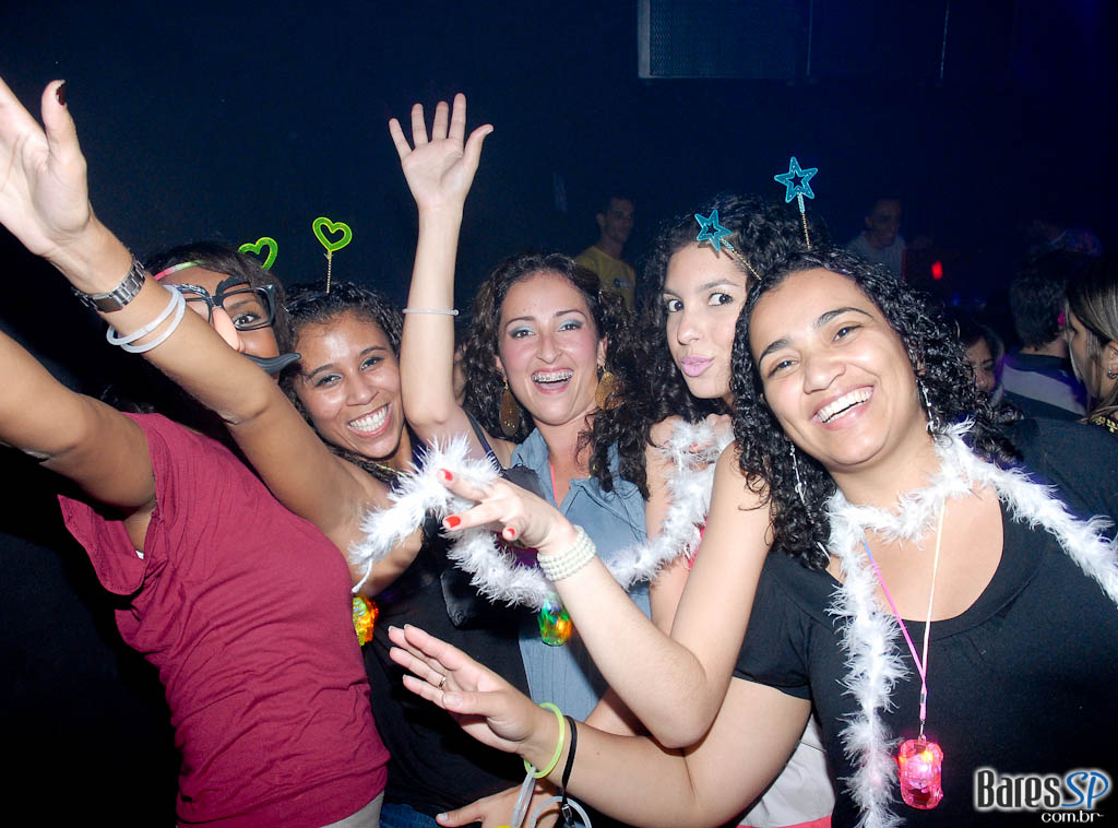 Noite da Paçoca Quem comer a maior quantidade de paçoca na noite vai ganhar um combo de Red Label + 6 RedBull, vai encarar??? Noite da Paçoca Quem comer a maior quantidade de paçoca na noite vai ganhar um combo de Red Label + 6 RedBull, vai encarar???