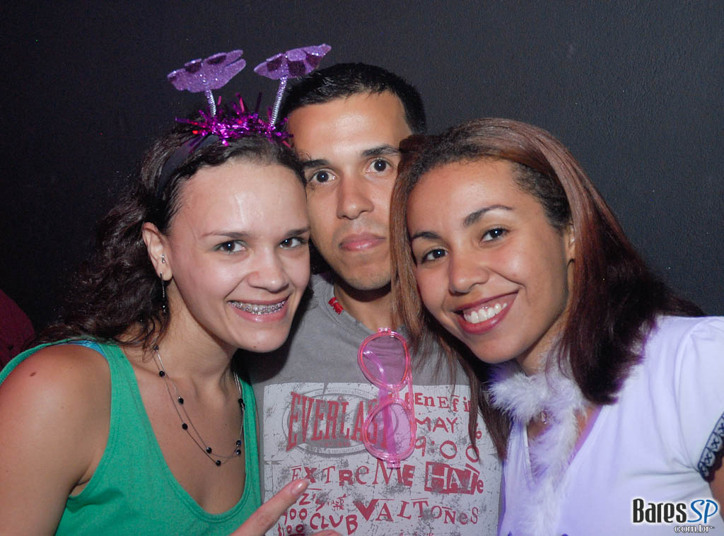 Noite da Paçoca Quem comer a maior quantidade de paçoca na noite vai ganhar um combo de Red Label + 6 RedBull, vai encarar??? Noite da Paçoca Quem comer a maior quantidade de paçoca na noite vai ganhar um combo de Red Label + 6 RedBull, vai encarar???