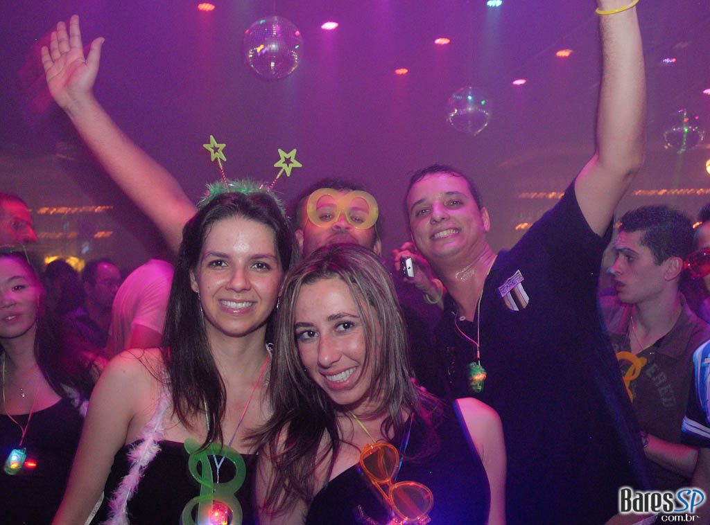 Noite da Paçoca Quem comer a maior quantidade de paçoca na noite vai ganhar um combo de Red Label + 6 RedBull, vai encarar??? Noite da Paçoca Quem comer a maior quantidade de paçoca na noite vai ganhar um combo de Red Label + 6 RedBull, vai encarar???