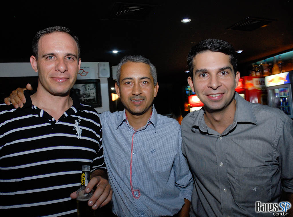 Noite da Paçoca Quem comer a maior quantidade de paçoca na noite vai ganhar um combo de Red Label + 6 RedBull, vai encarar??? Noite da Paçoca Quem comer a maior quantidade de paçoca na noite vai ganhar um combo de Red Label + 6 RedBull, vai encarar???