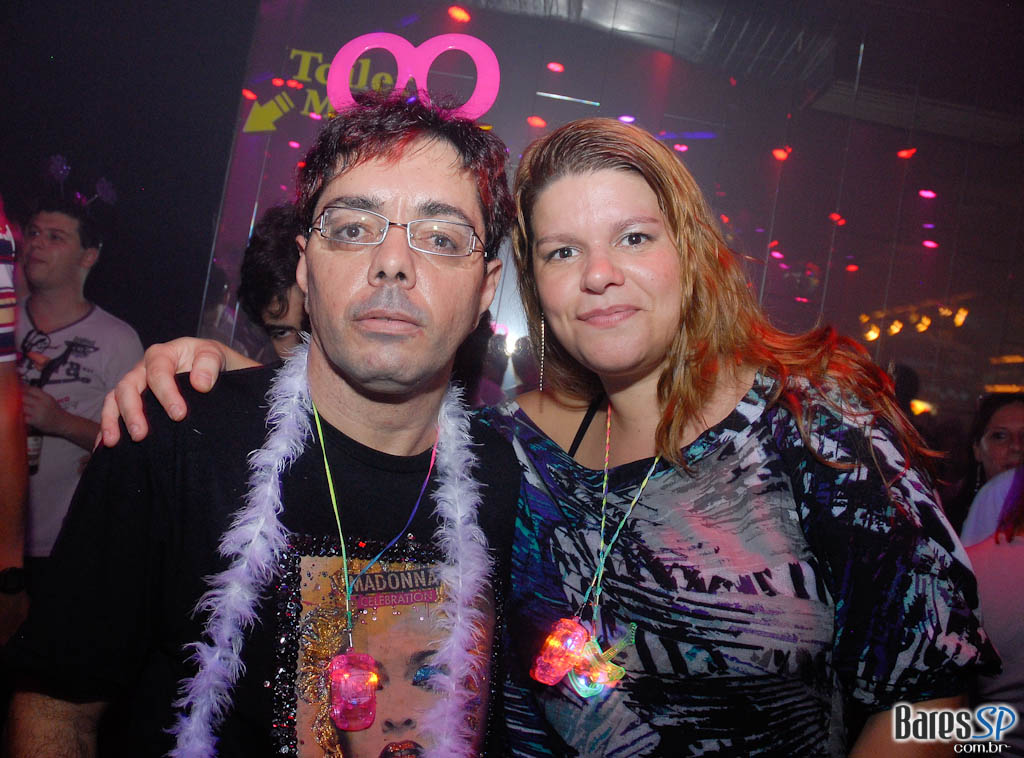 Noite da Paçoca Quem comer a maior quantidade de paçoca na noite vai ganhar um combo de Red Label + 6 RedBull, vai encarar??? Noite da Paçoca Quem comer a maior quantidade de paçoca na noite vai ganhar um combo de Red Label + 6 RedBull, vai encarar???