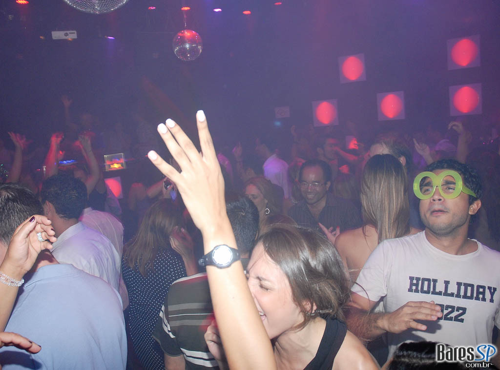 Noite da Paçoca Quem comer a maior quantidade de paçoca na noite vai ganhar um combo de Red Label + 6 RedBull, vai encarar??? Noite da Paçoca Quem comer a maior quantidade de paçoca na noite vai ganhar um combo de Red Label + 6 RedBull, vai encarar???