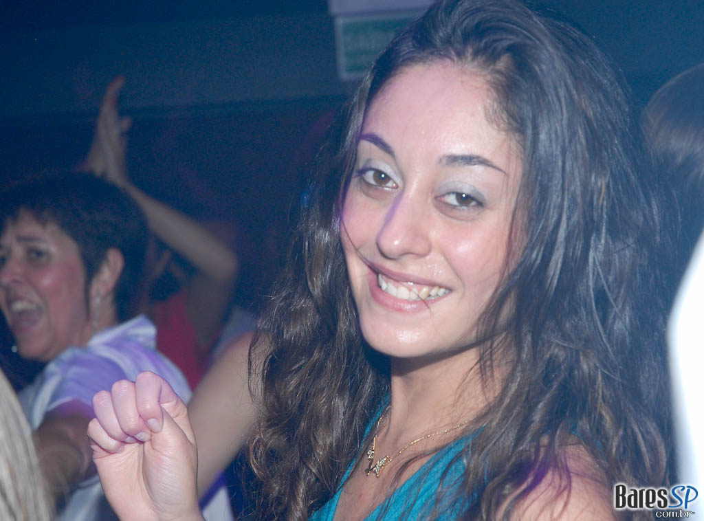 Noite da Paçoca Quem comer a maior quantidade de paçoca na noite vai ganhar um combo de Red Label + 6 RedBull, vai encarar??? Noite da Paçoca Quem comer a maior quantidade de paçoca na noite vai ganhar um combo de Red Label + 6 RedBull, vai encarar???