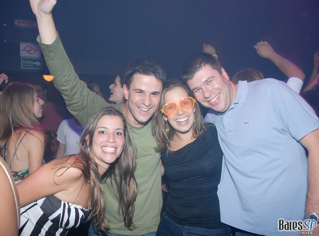 Noite da Paçoca Quem comer a maior quantidade de paçoca na noite vai ganhar um combo de Red Label + 6 RedBull, vai encarar??? Noite da Paçoca Quem comer a maior quantidade de paçoca na noite vai ganhar um combo de Red Label + 6 RedBull, vai encarar???