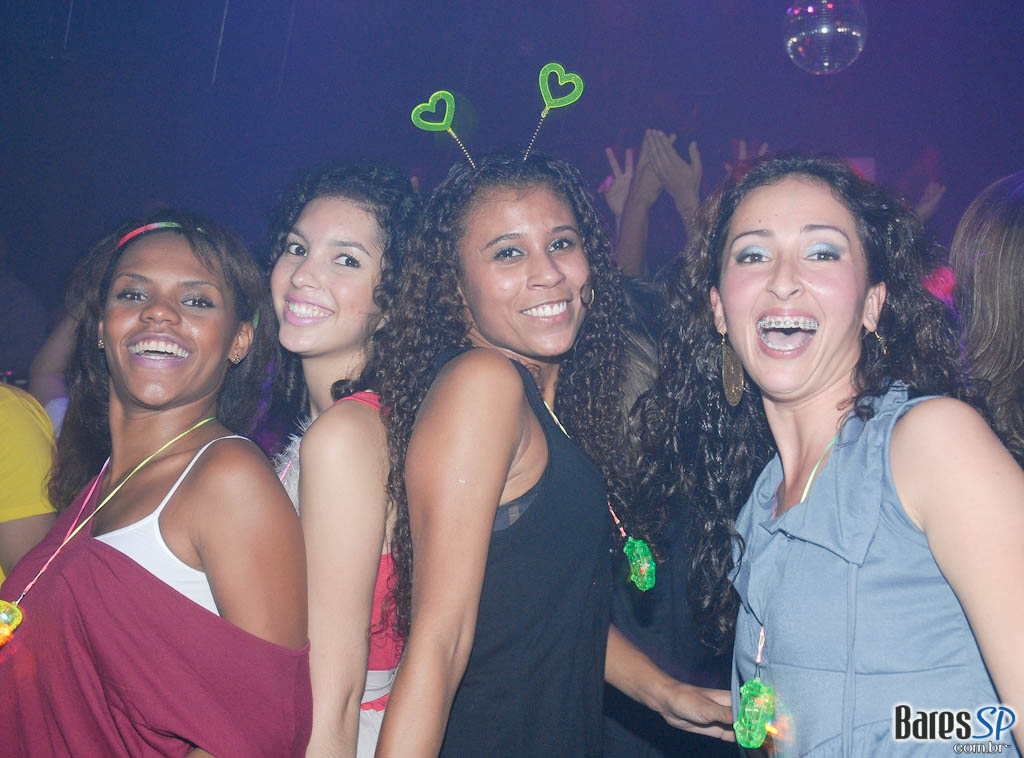 Noite da Paçoca Quem comer a maior quantidade de paçoca na noite vai ganhar um combo de Red Label + 6 RedBull, vai encarar??? Noite da Paçoca Quem comer a maior quantidade de paçoca na noite vai ganhar um combo de Red Label + 6 RedBull, vai encarar???