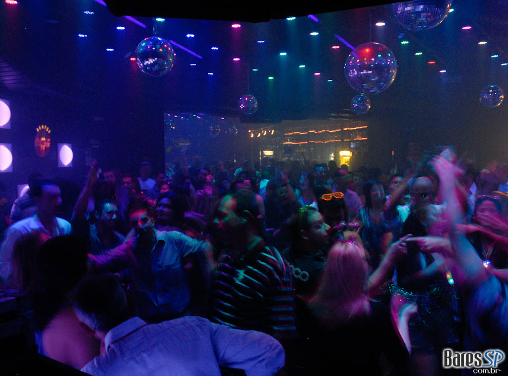 Noite da Paçoca Quem comer a maior quantidade de paçoca na noite vai ganhar um combo de Red Label + 6 RedBull, vai encarar??? Noite da Paçoca Quem comer a maior quantidade de paçoca na noite vai ganhar um combo de Red Label + 6 RedBull, vai encarar???