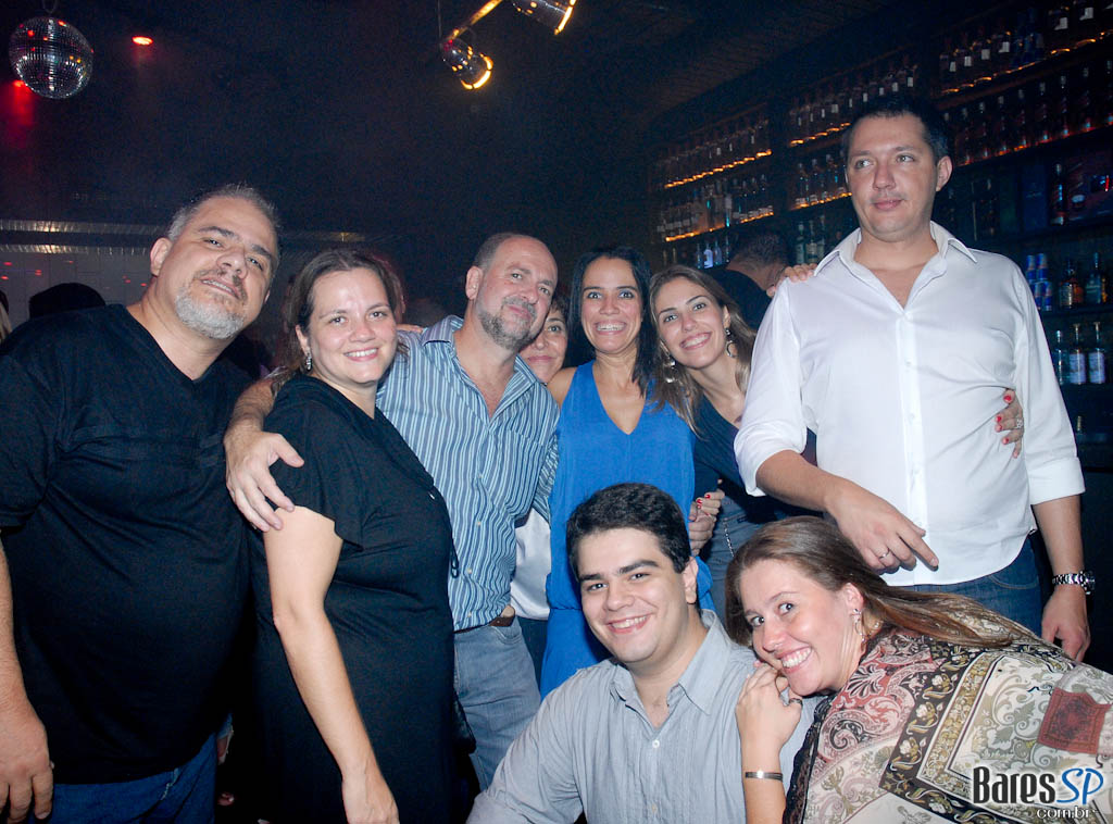 Noite da Paçoca Quem comer a maior quantidade de paçoca na noite vai ganhar um combo de Red Label + 6 RedBull, vai encarar??? Noite da Paçoca Quem comer a maior quantidade de paçoca na noite vai ganhar um combo de Red Label + 6 RedBull, vai encarar???