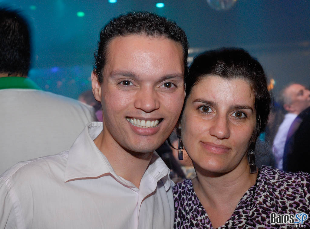 Noite da Paçoca Quem comer a maior quantidade de paçoca na noite vai ganhar um combo de Red Label + 6 RedBull, vai encarar??? Noite da Paçoca Quem comer a maior quantidade de paçoca na noite vai ganhar um combo de Red Label + 6 RedBull, vai encarar???