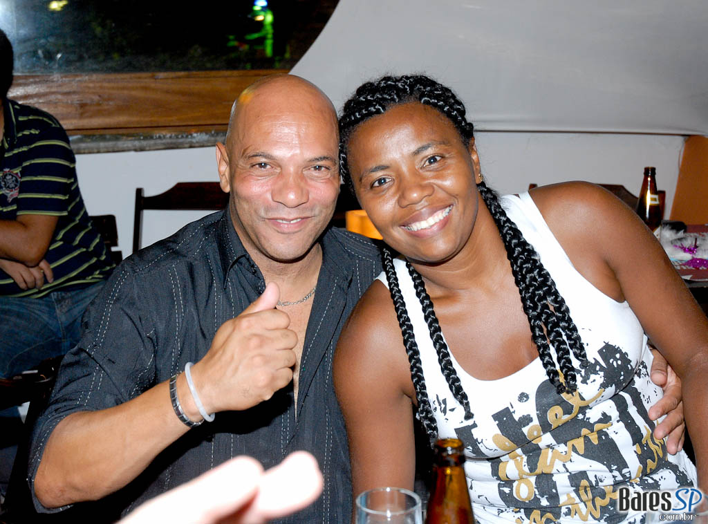 Noite da Paçoca Quem comer a maior quantidade de paçoca na noite vai ganhar um combo de Red Label + 6 RedBull, vai encarar??? Noite da Paçoca Quem comer a maior quantidade de paçoca na noite vai ganhar um combo de Red Label + 6 RedBull, vai encarar???