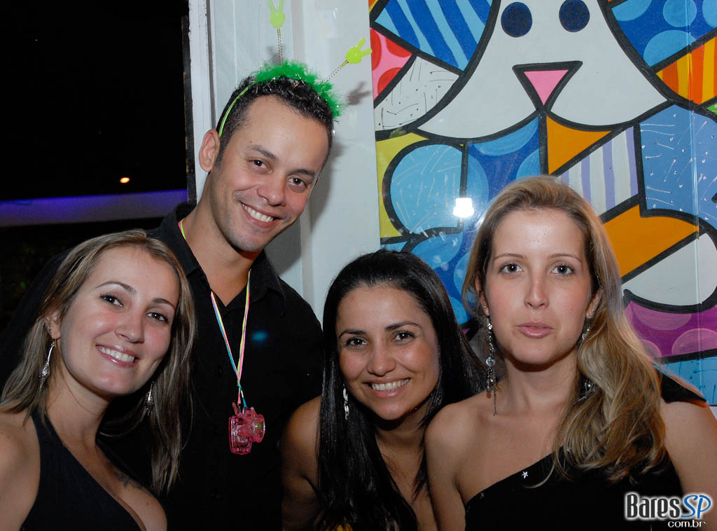 Noite da Paçoca Quem comer a maior quantidade de paçoca na noite vai ganhar um combo de Red Label + 6 RedBull, vai encarar??? Noite da Paçoca Quem comer a maior quantidade de paçoca na noite vai ganhar um combo de Red Label + 6 RedBull, vai encarar???