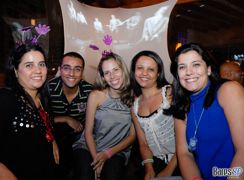 Noite da Paçoca Quem comer a maior quantidade de paçoca na noite vai ganhar um combo de Red Label + 6 RedBull, vai encarar??? Noite da Paçoca Quem comer a maior quantidade de paçoca na noite vai ganhar um combo de Red Label + 6 RedBull, vai encarar???