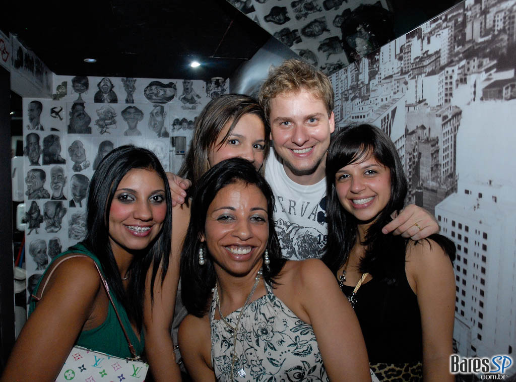 Noite da Paçoca Quem comer a maior quantidade de paçoca na noite vai ganhar um combo de Red Label + 6 RedBull, vai encarar??? Noite da Paçoca Quem comer a maior quantidade de paçoca na noite vai ganhar um combo de Red Label + 6 RedBull, vai encarar???