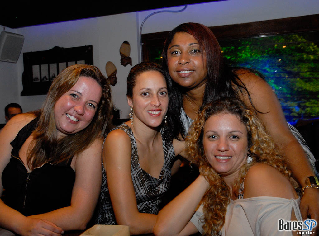 Noite da Paçoca Quem comer a maior quantidade de paçoca na noite vai ganhar um combo de Red Label + 6 RedBull, vai encarar??? Noite da Paçoca Quem comer a maior quantidade de paçoca na noite vai ganhar um combo de Red Label + 6 RedBull, vai encarar???