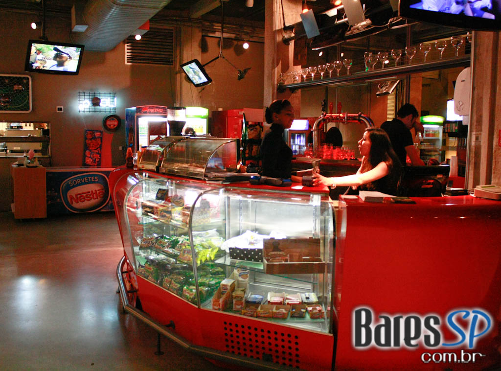 Grupo MBM no Bar O Torcedor, no Estádio do Pacaembu Grupo MBM no Bar O Torcedor, no Estádio do Pacaembu