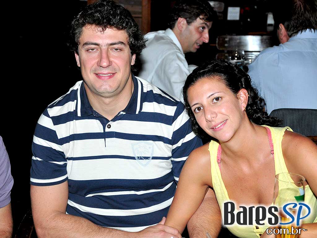 Drake's Bar promove degustação de cervejas com preços promocionais Drake's Bar promove degustação de cervejas com preços promocionais