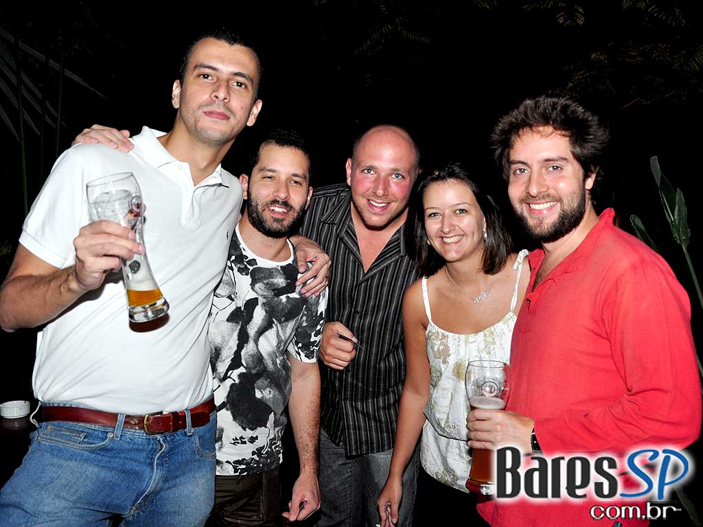 Drake's Bar promove degustação de cervejas com preços promocionais Drake's Bar promove degustação de cervejas com preços promocionais