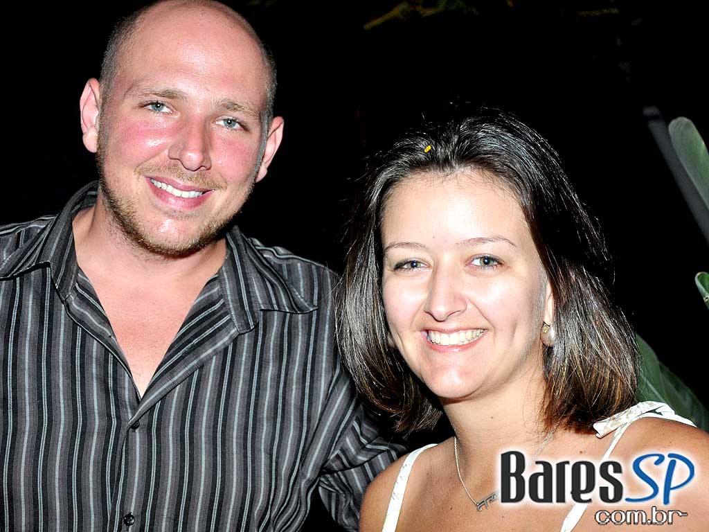 Drake's Bar promove degustação de cervejas com preços promocionais Drake's Bar promove degustação de cervejas com preços promocionais