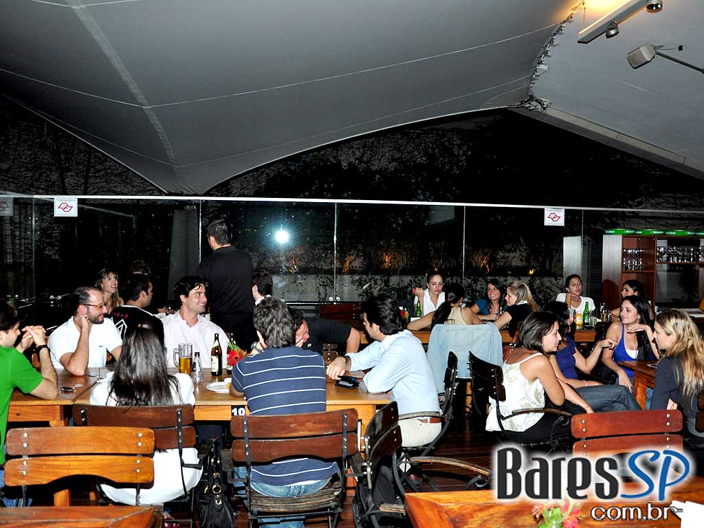 Drake's Bar promove degustação de cervejas com preços promocionais Drake's Bar promove degustação de cervejas com preços promocionais