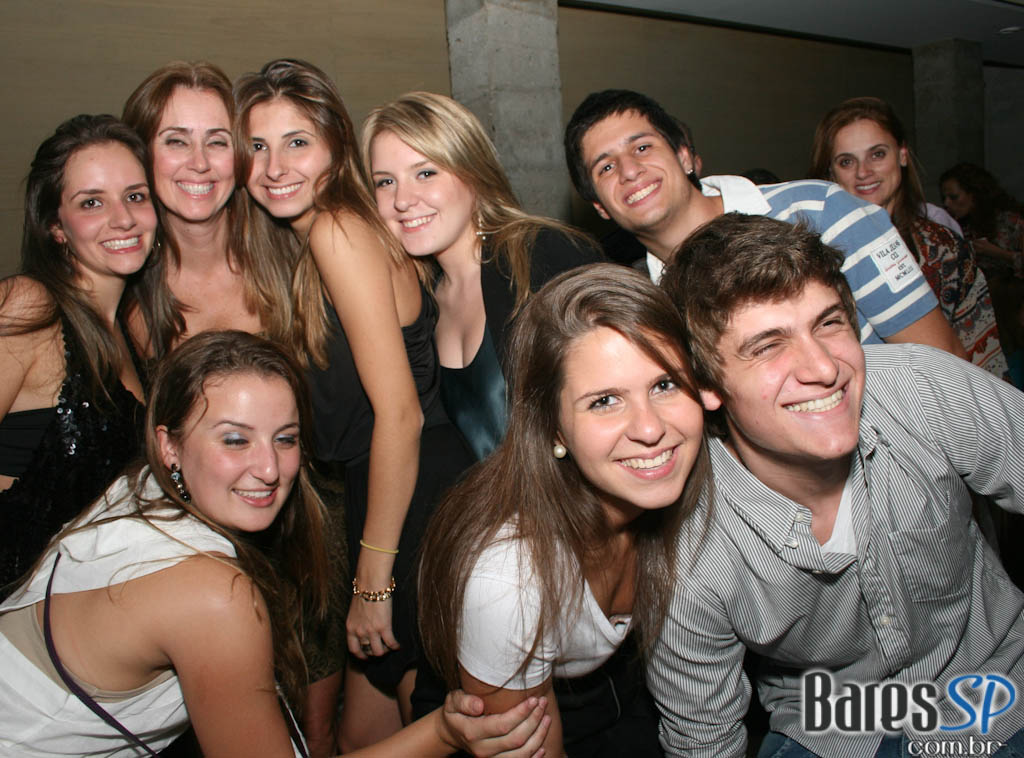 Escape Bar é uma ótima opção para começar o fim de semana bem! Escape Bar é uma ótima opção para começar o fim de semana bem!