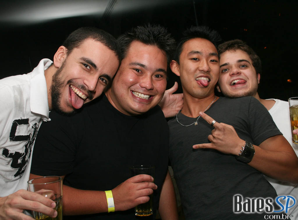 Escape Bar é uma ótima opção para começar o fim de semana bem! Escape Bar é uma ótima opção para começar o fim de semana bem!