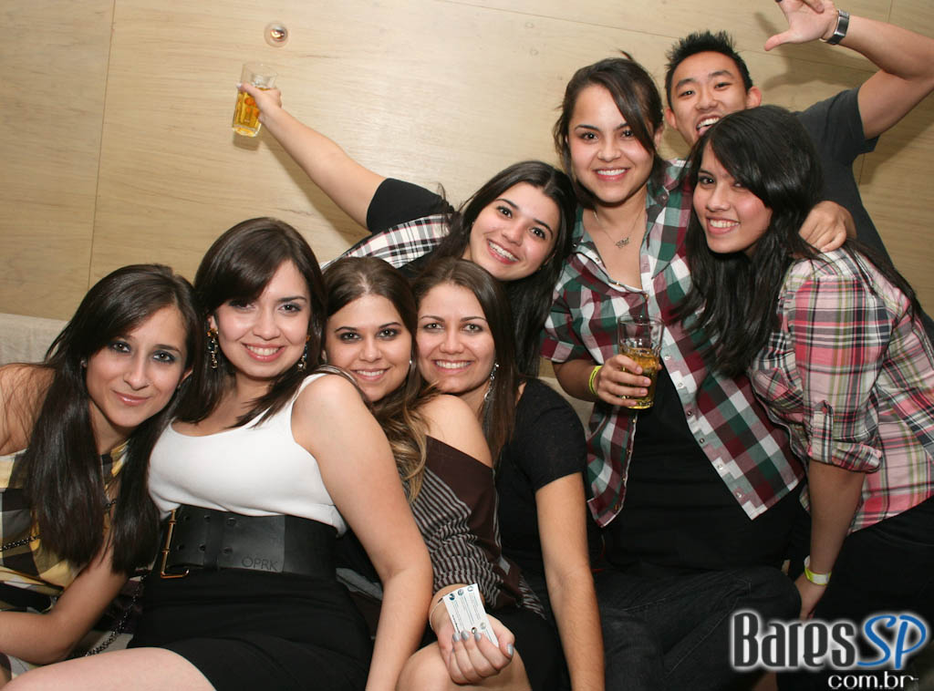 Escape Bar é uma ótima opção para começar o fim de semana bem! Escape Bar é uma ótima opção para começar o fim de semana bem!