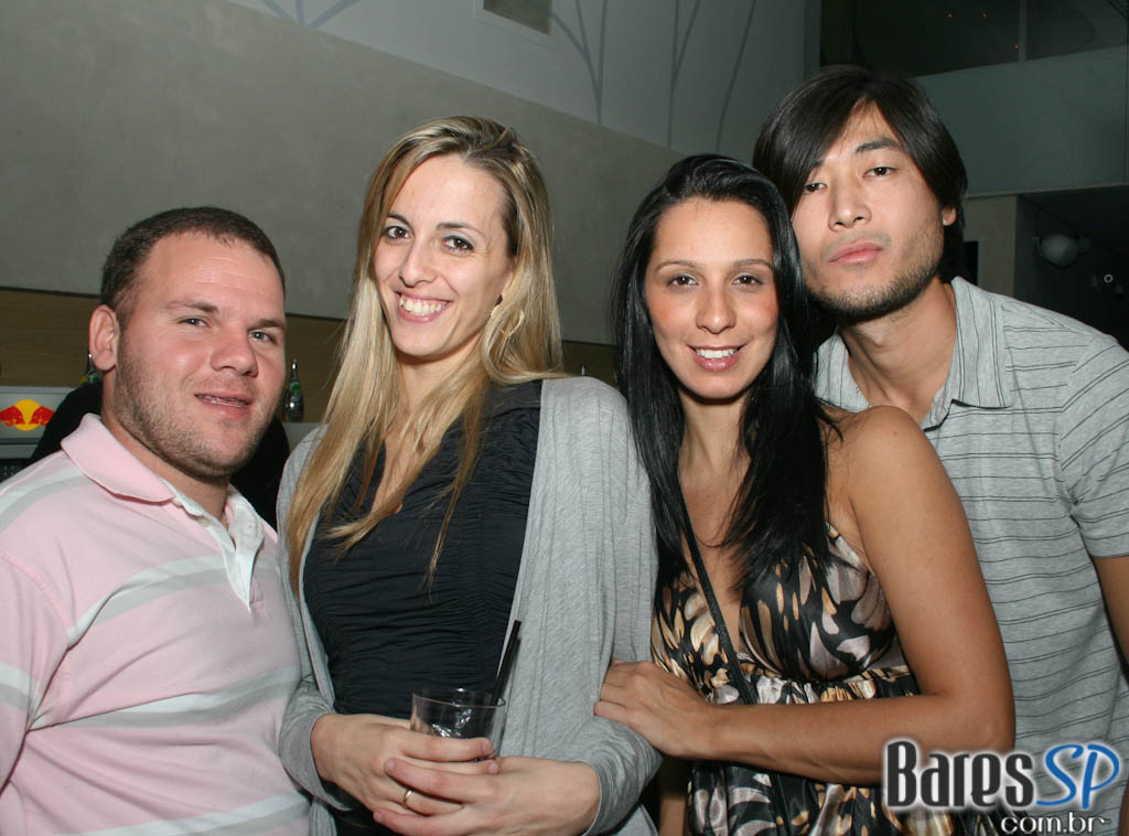 Escape Bar é uma ótima opção para começar o fim de semana bem! Escape Bar é uma ótima opção para começar o fim de semana bem!