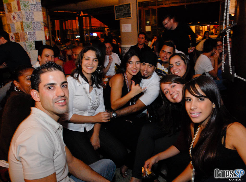 Música ao vivo no Pero Vaz Música ao vivo no Pero Vaz