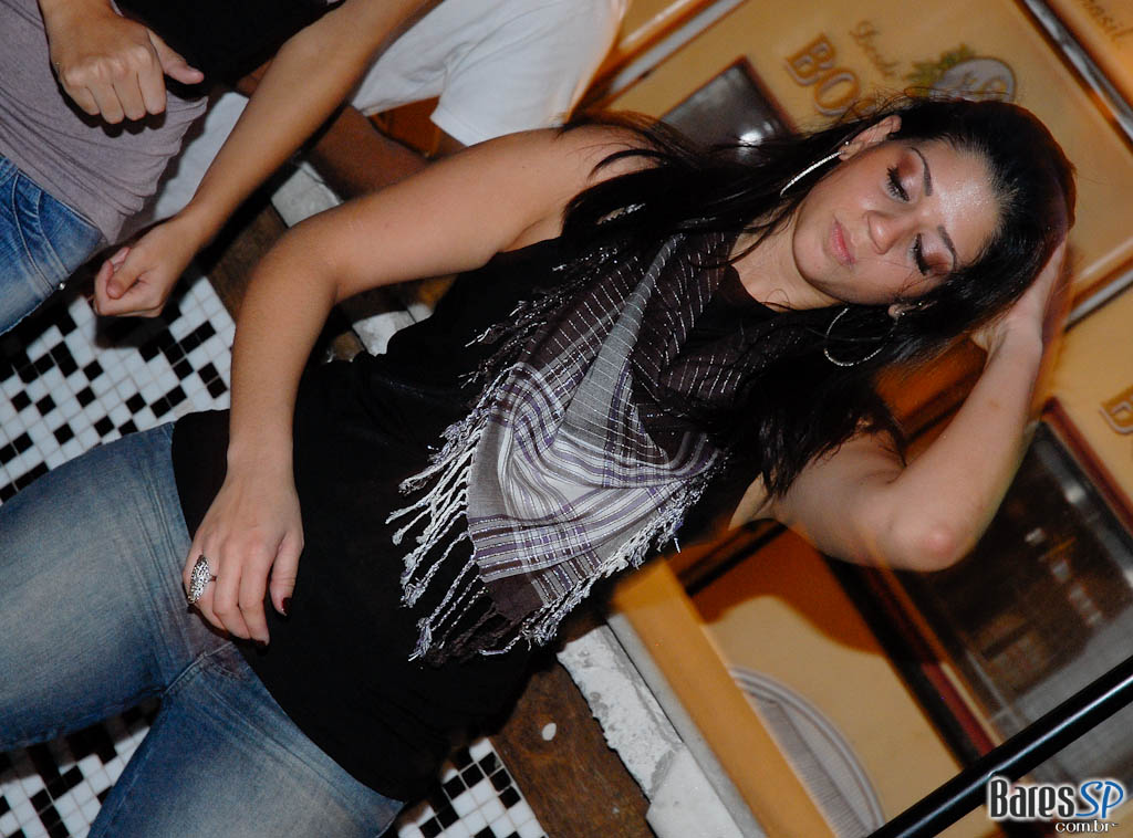 Música ao vivo no Pero Vaz Música ao vivo no Pero Vaz