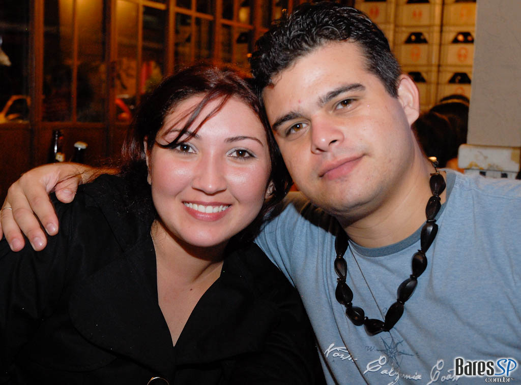 Música ao vivo no Pero Vaz Música ao vivo no Pero Vaz