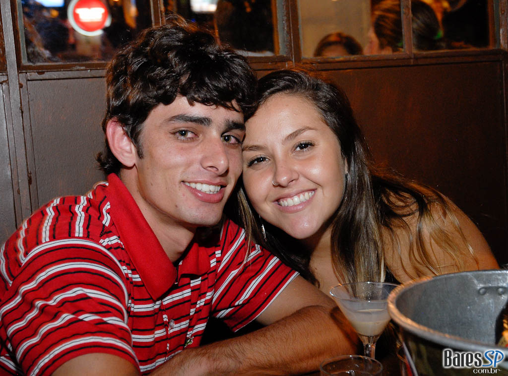 Música ao vivo no Pero Vaz Música ao vivo no Pero Vaz