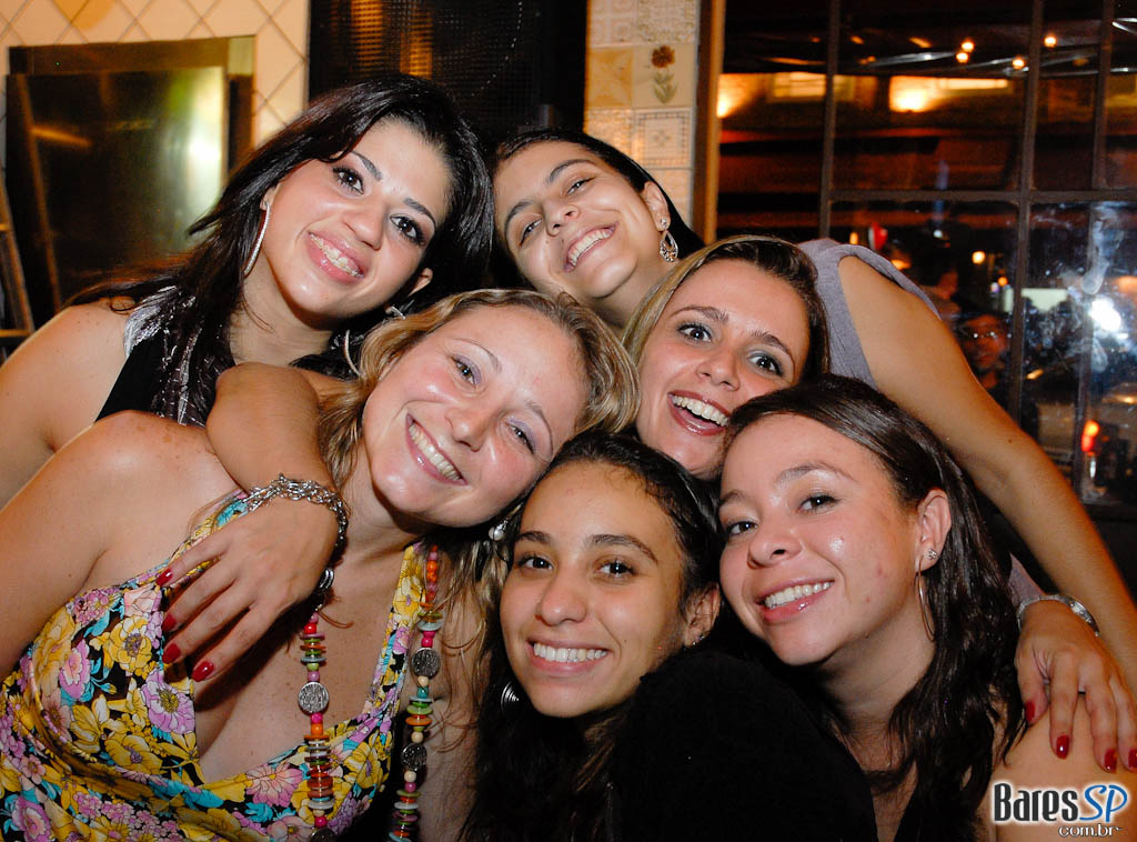 Música ao vivo no Pero Vaz Música ao vivo no Pero Vaz