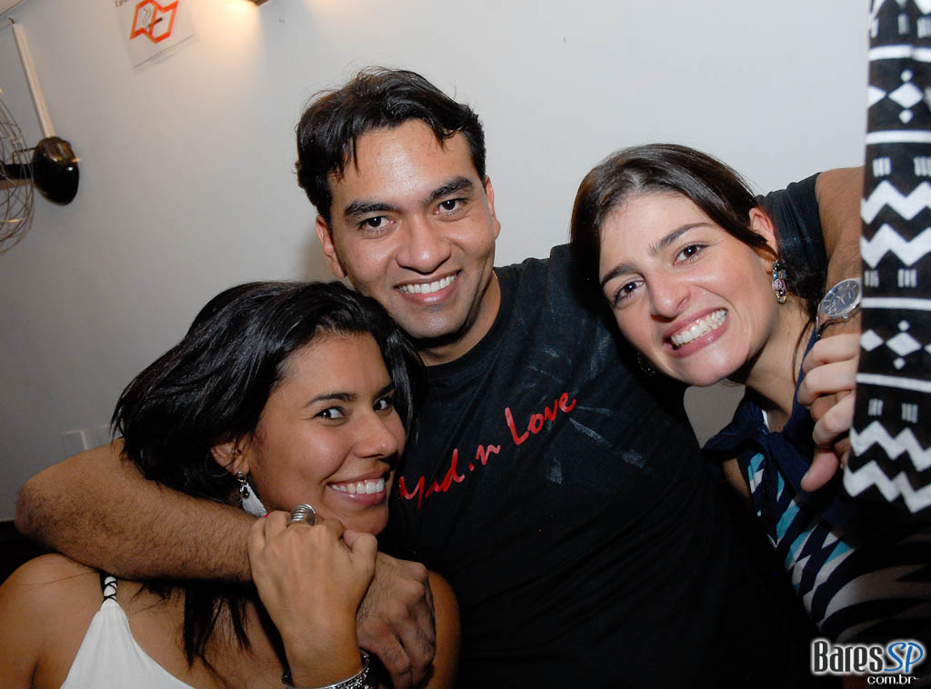 Domingo agitado no Bar Praça, na Vila Madalena Domingo agitado no Bar Praça, na Vila Madalena