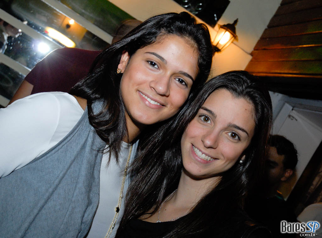 Domingo agitado no Bar Praça, na Vila Madalena Domingo agitado no Bar Praça, na Vila Madalena