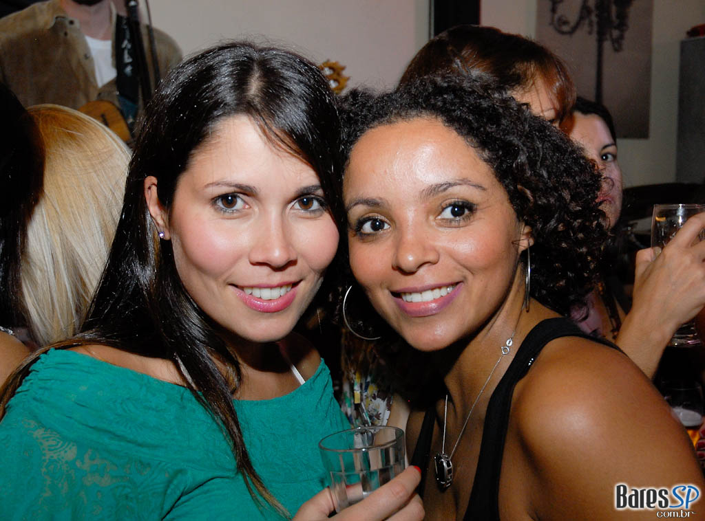 Domingo agitado no Bar Praça, na Vila Madalena Domingo agitado no Bar Praça, na Vila Madalena