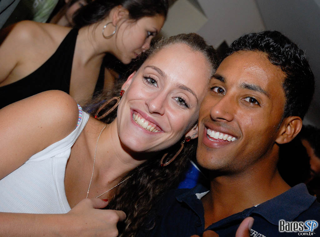 Domingo agitado no Bar Praça, na Vila Madalena Domingo agitado no Bar Praça, na Vila Madalena