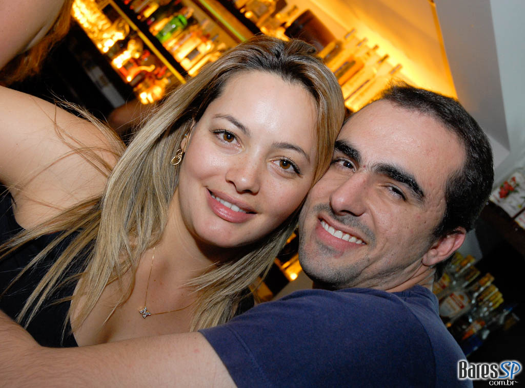 Domingo agitado no Bar Praça, na Vila Madalena Domingo agitado no Bar Praça, na Vila Madalena