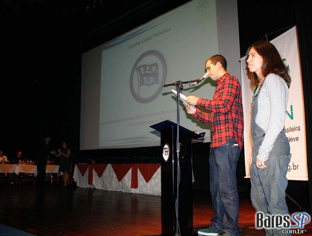 Premiação dos melhores atletas nacionais da neve no Clube Pinheiros Premiação dos melhores atletas nacionais da neve no Clube Pinheiros
