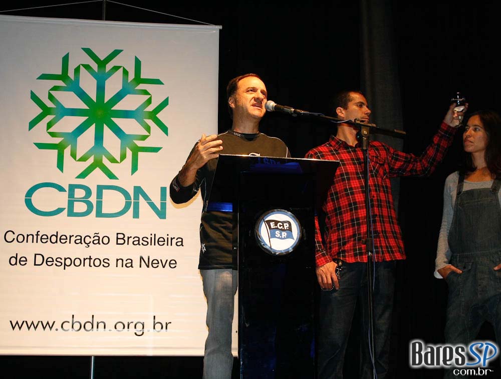 Premiação dos melhores atletas nacionais da neve no Clube Pinheiros Premiação dos melhores atletas nacionais da neve no Clube Pinheiros