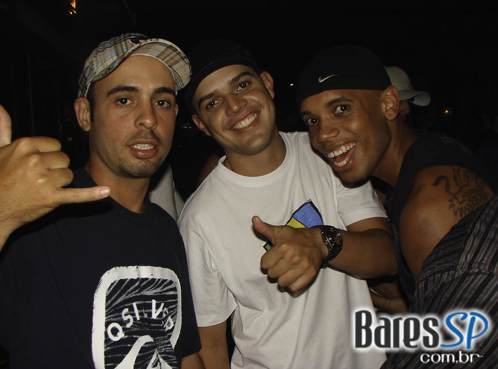 Planta e Raiz no Açai Praia Planta e Raiz no Açai Praia