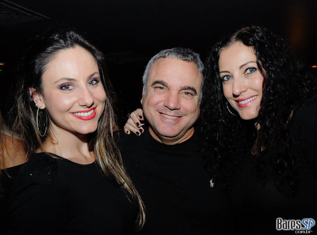 Surpreenda-se com a apresentação da cantora Tara McDonald, nesta quinta no Kiss & Fly Surpreenda-se com a apresentação da cantora Tara McDonald, nesta quinta no Kiss & Fly