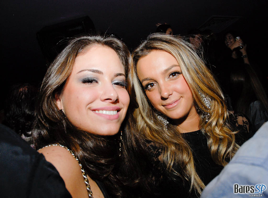 Surpreenda-se com a apresentação da cantora Tara McDonald, nesta quinta no Kiss & Fly Surpreenda-se com a apresentação da cantora Tara McDonald, nesta quinta no Kiss & Fly