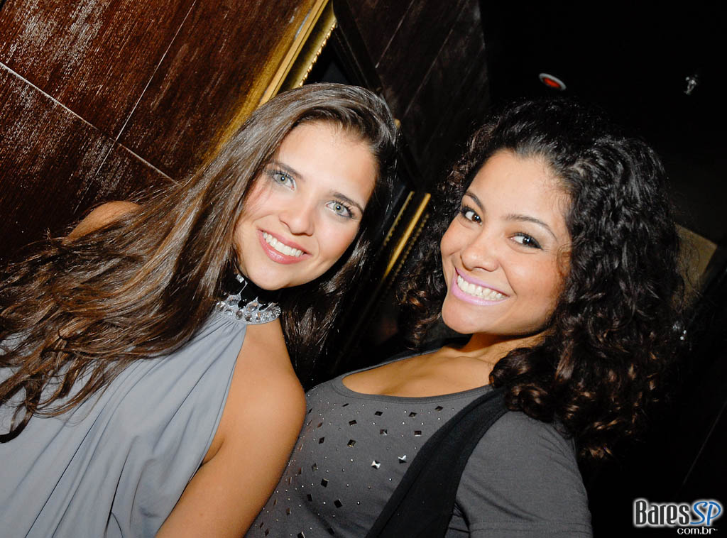 Surpreenda-se com a apresentação da cantora Tara McDonald, nesta quinta no Kiss & Fly Surpreenda-se com a apresentação da cantora Tara McDonald, nesta quinta no Kiss & Fly